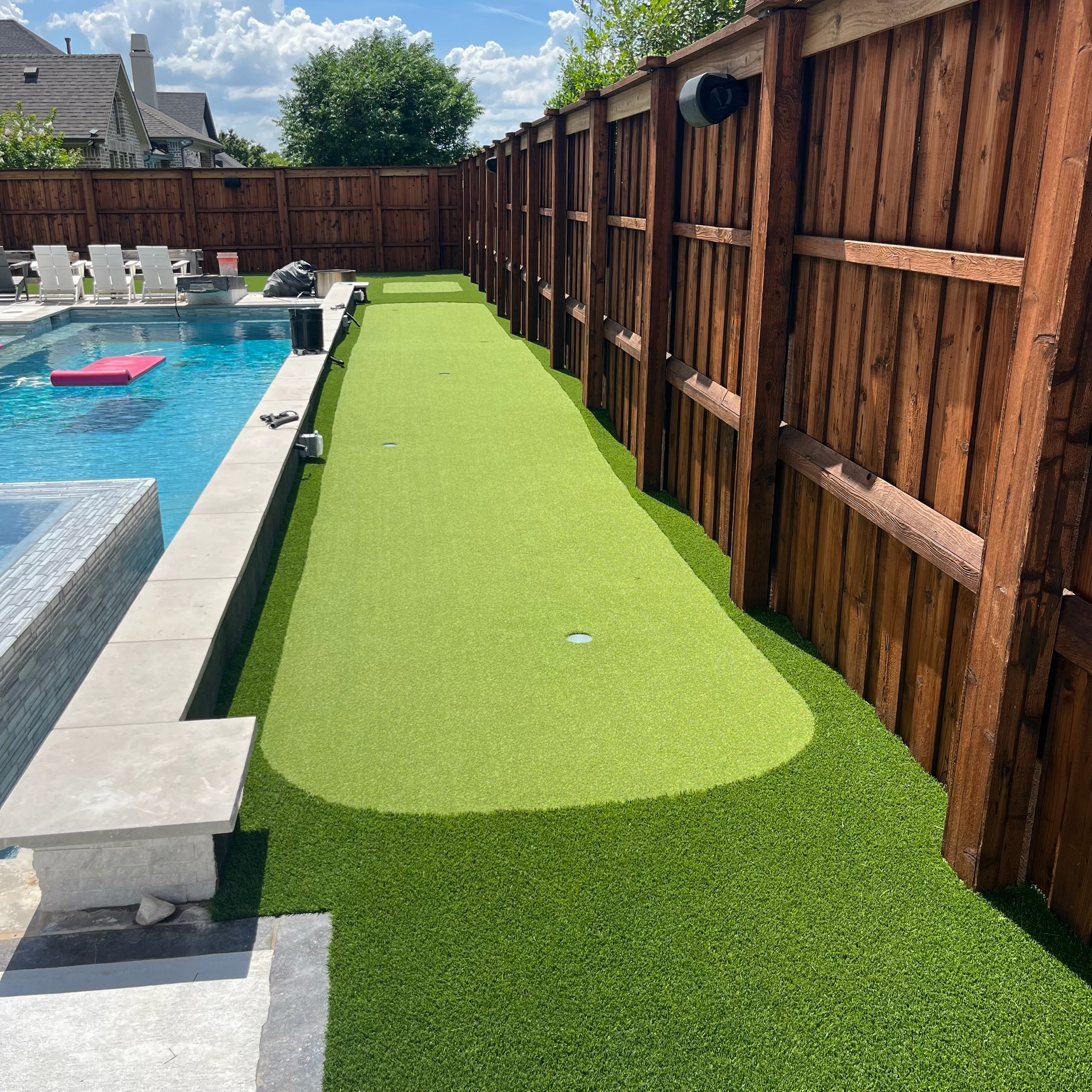 Residential putting green
