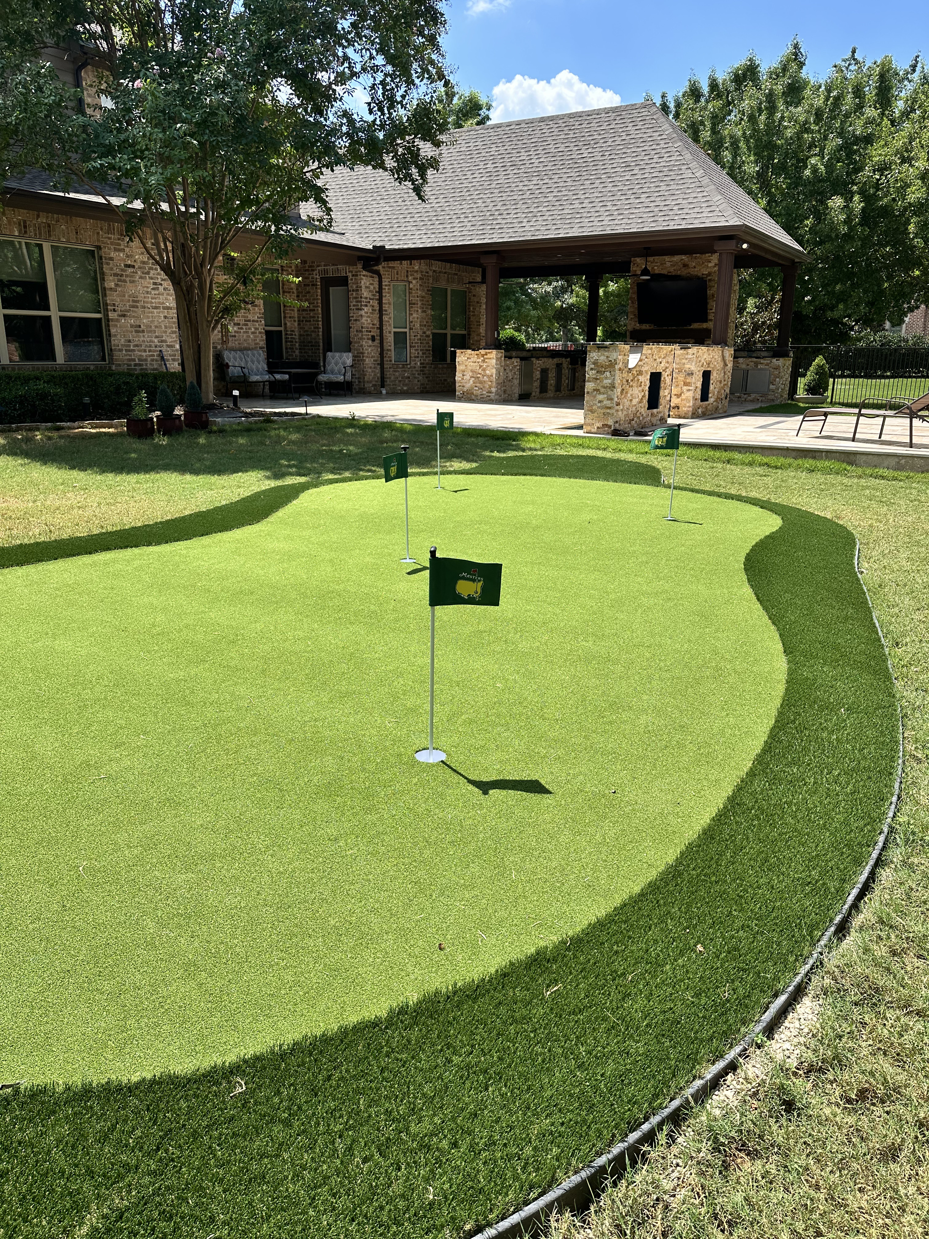 Custom putting green